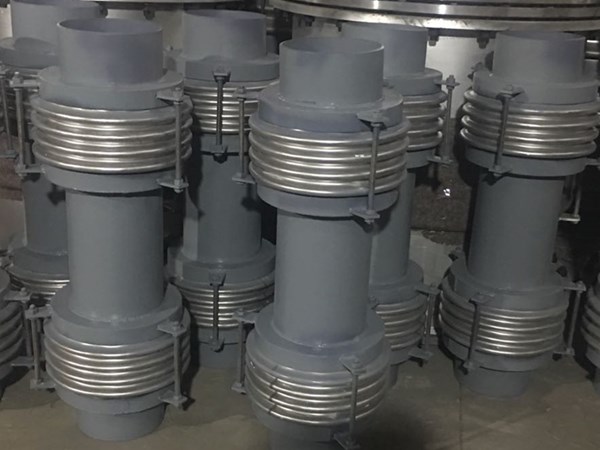 三维波纹补偿器